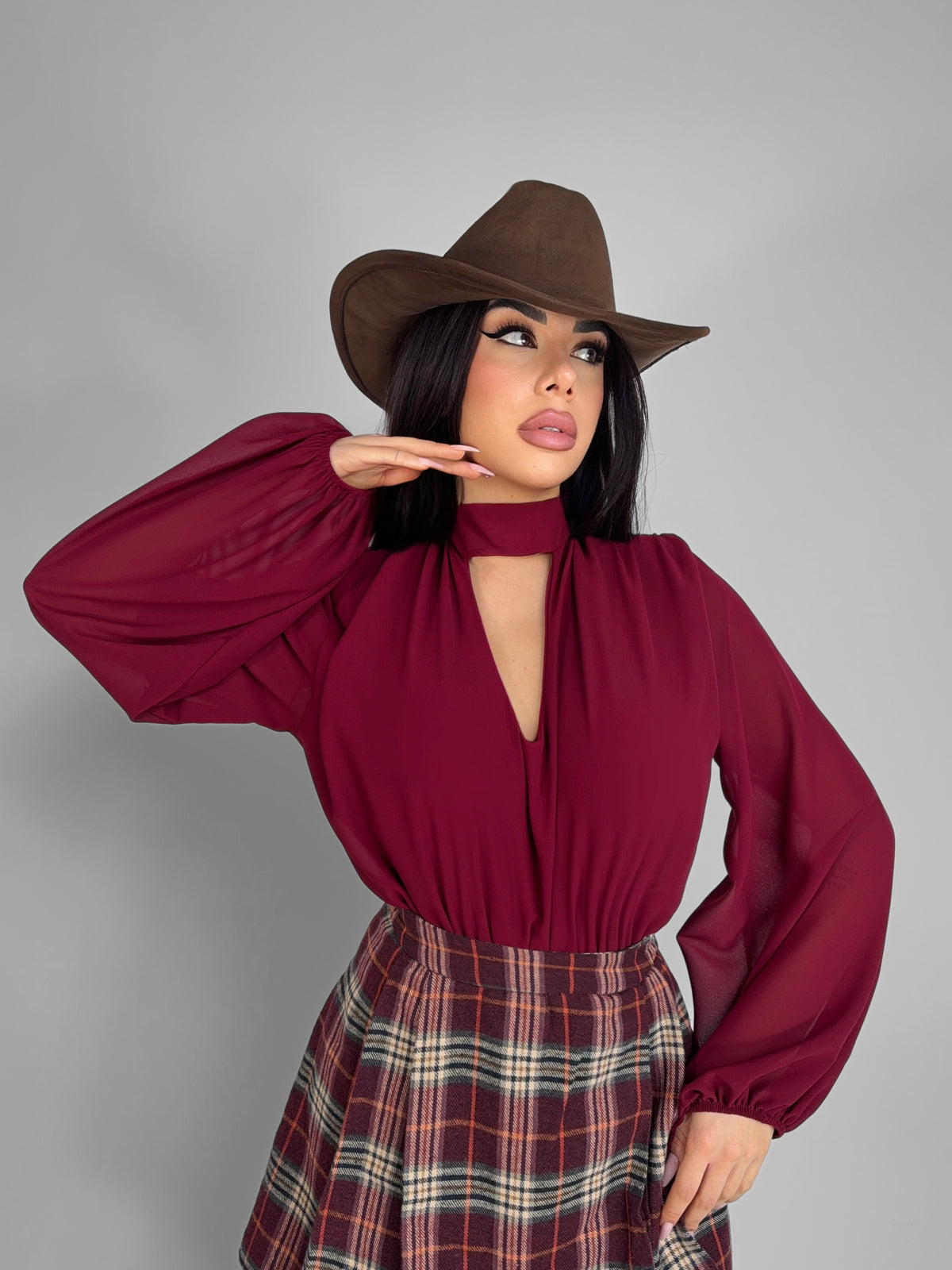 Body Collar V - Cherry Red