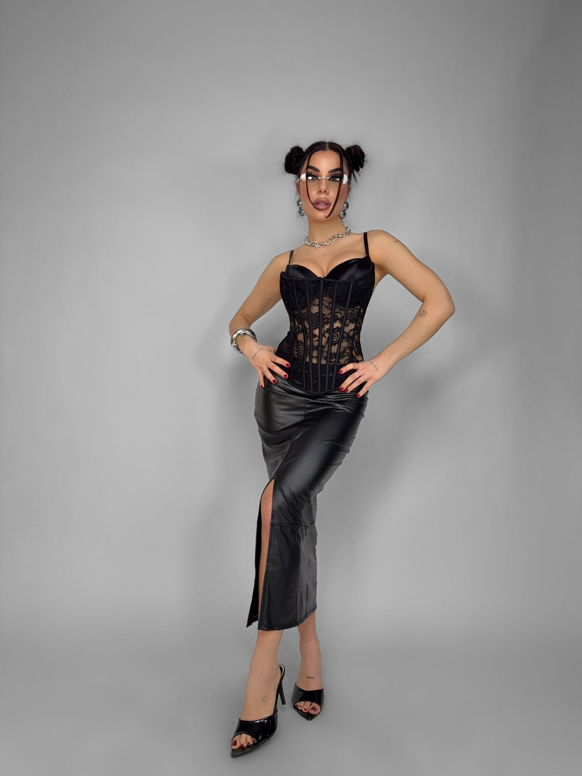 Total Look Satin Accent Black