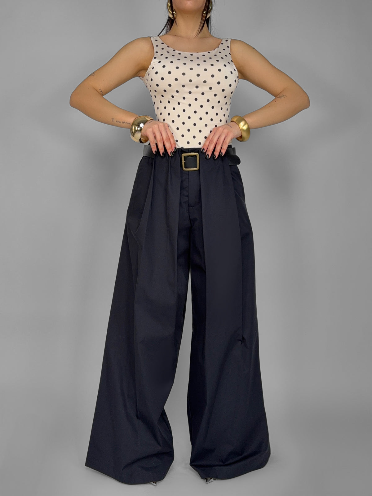 Line Fit Trousers - Black