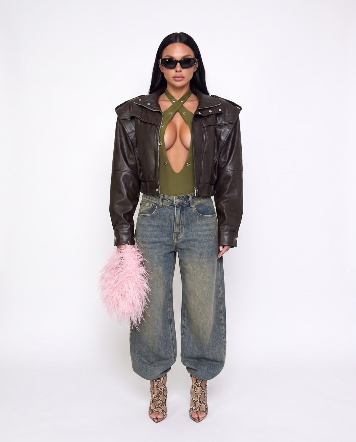Total Look Deep Plunge