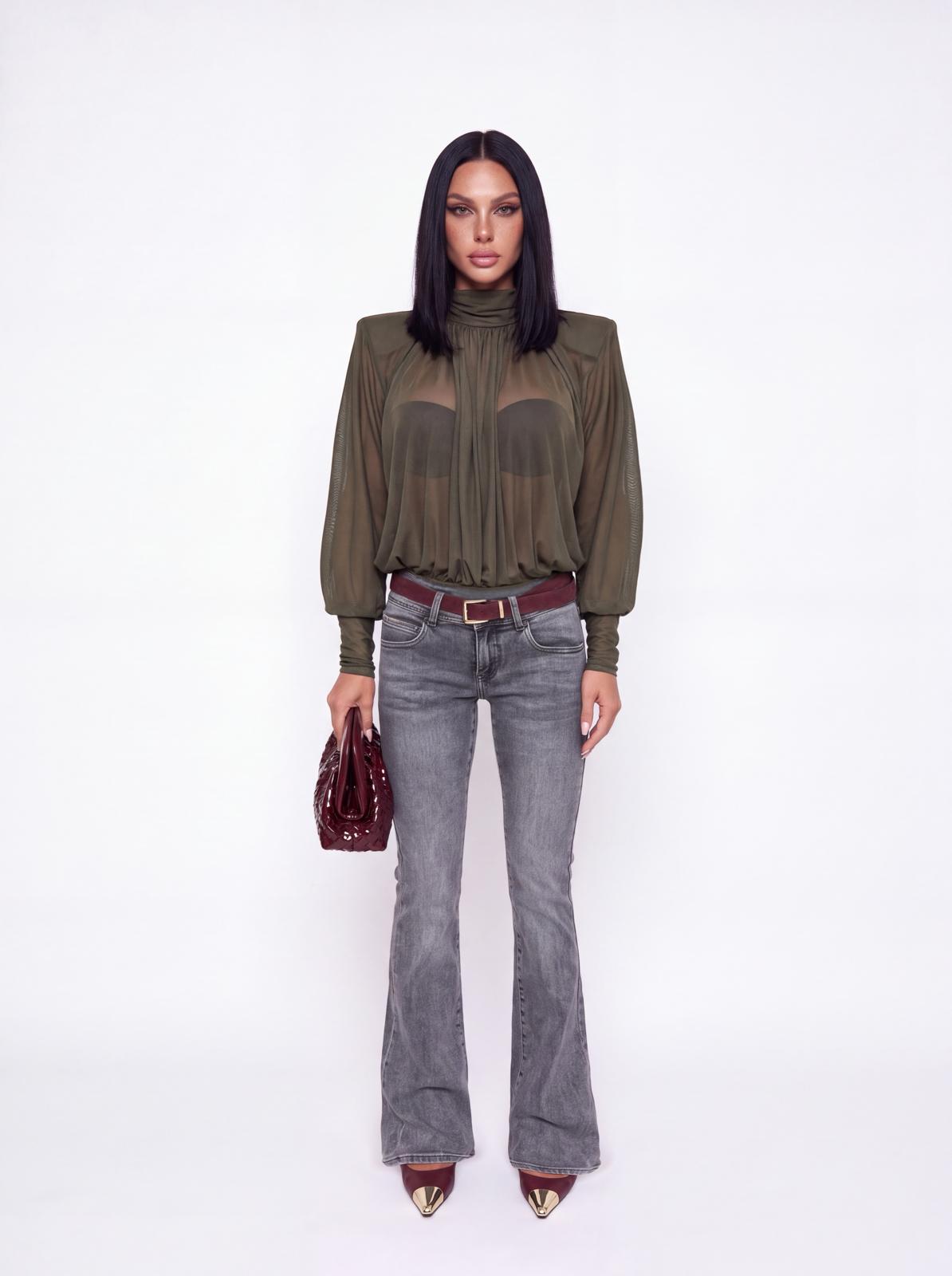 Total Look Shoulder Up